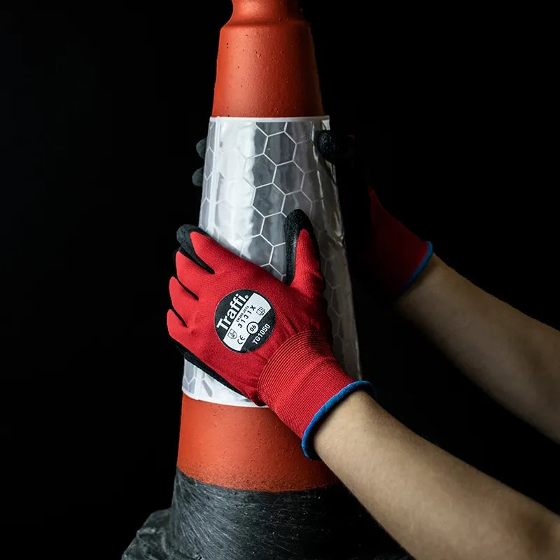 Traffiglove TG1050 Centric 1 Red Glove - Enhanced Grip & Comfort for Versatile Handling